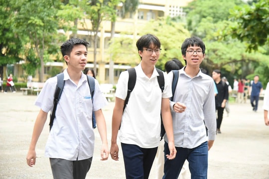 Khối A00 có 8 thủ khoa đạt điểm tuyệt đối