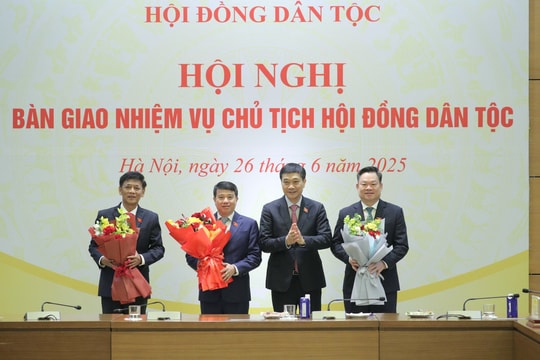 Chuyển giao trách nhiệm, kế thừa giá trị, phát triển công tác dân tộc