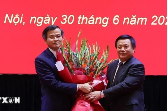 Ông Đoàn Minh Huấn giữ chức Phó Giám đốc Học viện Chính trị Quốc gia Hồ Chí Minh