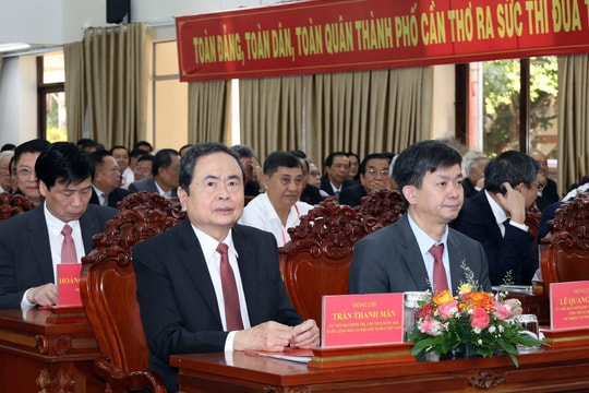 Chủ tịch Quốc hội Trần Thanh Mẫn dự Lễ công bố các Nghị quyết, Quyết định về sáp nhập đơn vị hành chính tại Cần Thơ