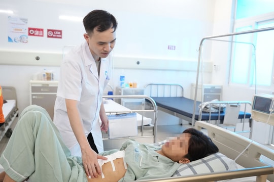 Cứu sống nam thanh niên 18 tuổi vỡ u gan nguy kịch