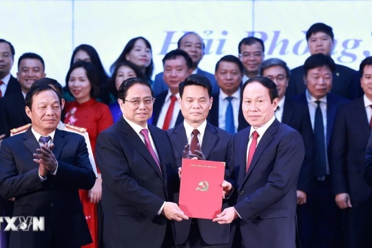 Thủ tướng: Lễ công bố chính quyền địa phương 2 cấp là sự kiện lịch sử - Ngày hội non sông