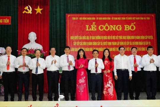 Phó Chủ tịch Quốc hội Vũ Hồng Thanh thăm, làm việc với Đảng ủy, chính quyền xã Đồng Tiến, Hà Tĩnh