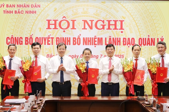 UBND tỉnh Bắc Ninh công bố các quyết định về công tác cán bộ