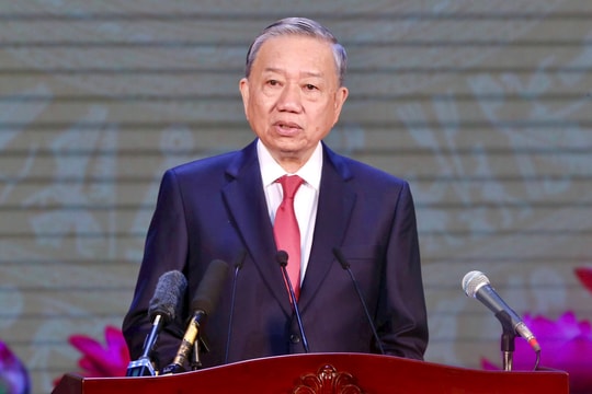 Thời khắc thiêng liêng và trọng đại của dân tộc