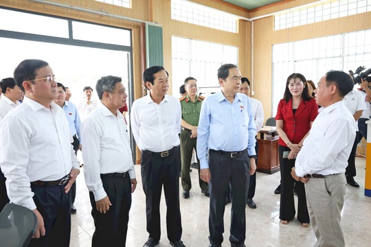 Bảo đảm mọi điều kiện, ứng dụng trí tuệ nhân tạo để giải quyết thủ tục hành chính thông suốt, nhanh nhất cho người dân