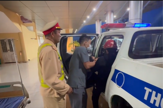 CSGT Lâm Đồng kịp thời hỗ trợ sản phụ sinh con an toàn trên xe đặc chủng