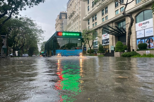 Hà Nội cảnh báo những địa điểm ngập lụt khi mưa to