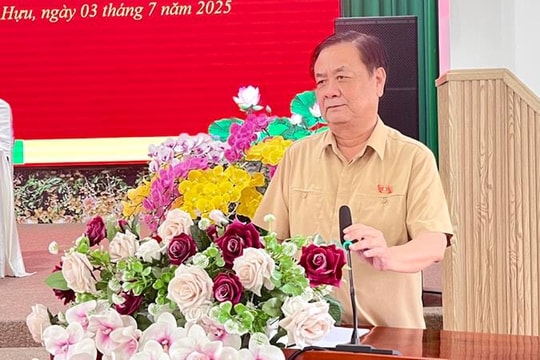 Phó Chủ tịch Quốc hội Lê Minh Hoan tiếp xúc cử tri xã Phú Hựu, Đồng Tháp