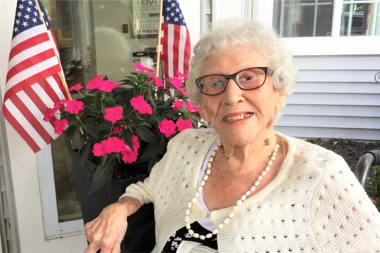 Cụ bà 114 tuổi tiết lộ bí quyết sống lâu: Khoai tây và nụ cười mỗi ngày