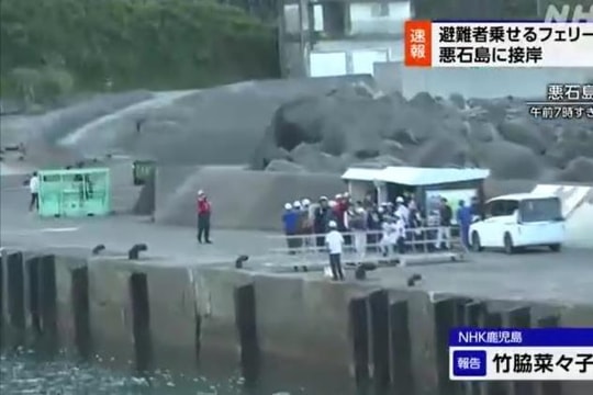 Chứng kiến 1.000 trận động đất, người dân trên đảo Nhật Bản được sơ tán