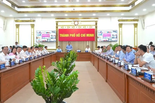TP. Hồ Chí Minh họp phiên đầu tiên về kinh tế - xã hội