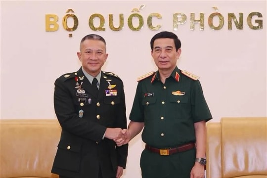 Defence Minister receives Chief of Defence Forces of Thailand