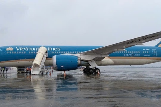 Máy bay của Vietnam Airlines chuyển hướng hạ cánh tại Ấn Độ để cấp cứu hành khách