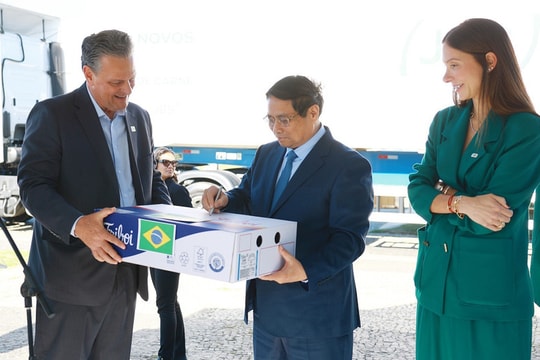 PM Pham Minh Chinh receives Brazilian Minister of Agriculture