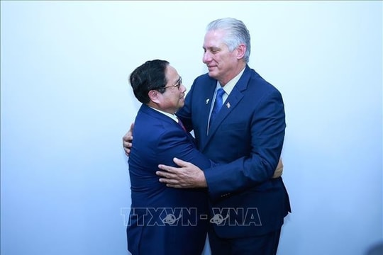Vietnamese PM meets with top Cuban leader on BRICS summit sidelines