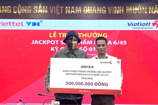 Người trúng Vietlott hơn 127 tỷ đồng tặng 500 triệu xây nhà tình nghĩa
