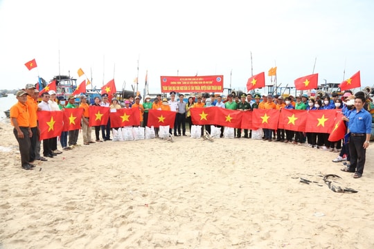 Dân vận khéo, thế trận vững chắc nơi biển xa