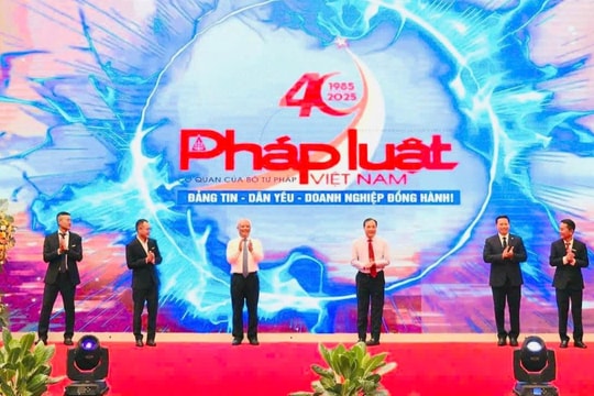 Báo Pháp luật Việt Nam kỷ niệm 40 năm xuất bản số đầu tiên và ra mắt tòa soạn hội tụ