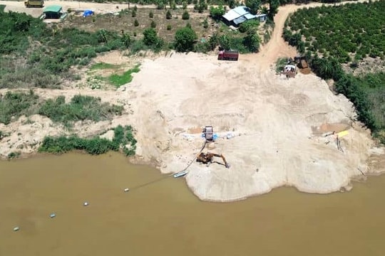 Vì sao Quảng Ngãi hoãn đấu giá 18 mỏ khoáng sản?