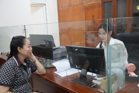 Du khách Thái Lan khai sinh nhanh chóng cho con tại phường Đồng Hới, Quảng Trị