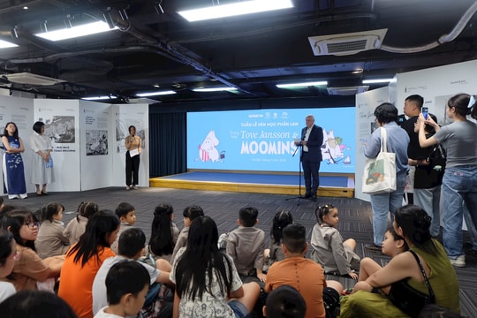 Văn học Phần Lan: Mở ra thế giới đầy ắp yêu thương