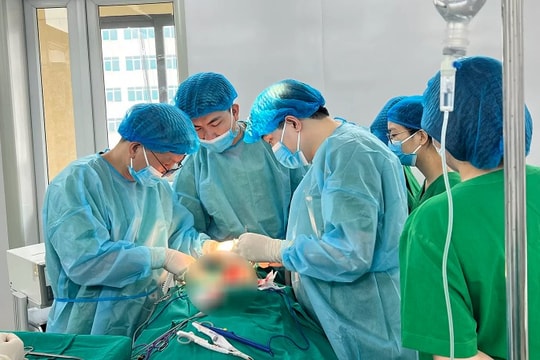 Cứu sống bệnh nhân suy tim có khối u hiếm gặp