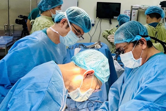 Hai bệnh nhân trẻ được hồi sinh sự sống nhờ nguồn tạng của người hiến chết não