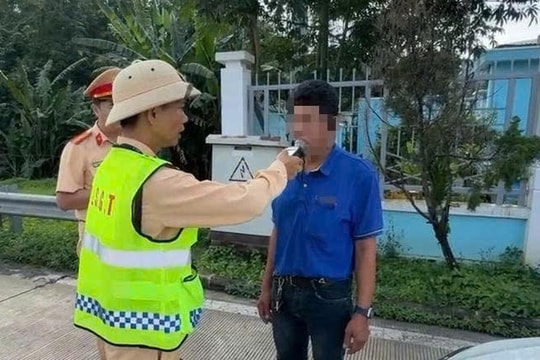 Xử lý tài xế xe khách chở 45 hành khách, vi phạm nồng độ cồn kịch khung