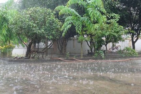 Dự báo thời tiết ngày 13/7: Khu vực Bắc Bộ, Nam Bộ mưa rào và dông rải rác