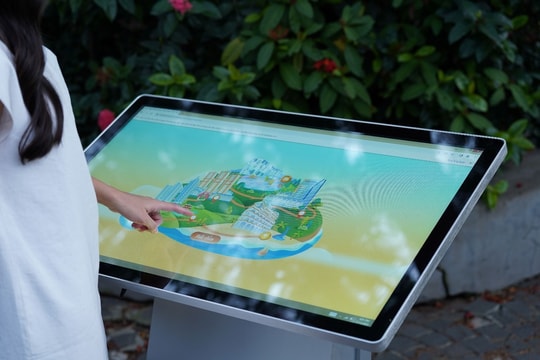 Văn Phú khai mạc triển lãm đa giác quan “Chạm vị nhân sinh” - Hành trình “chạm” để lắng nghe, thấu hiểu, đánh thức cảm xúc sống