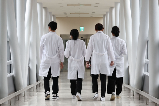 Khoảng 8.300 sinh viên y khoa Hàn Quốc quay lại giảng đường, chấm dứt 17 tháng tẩy chay