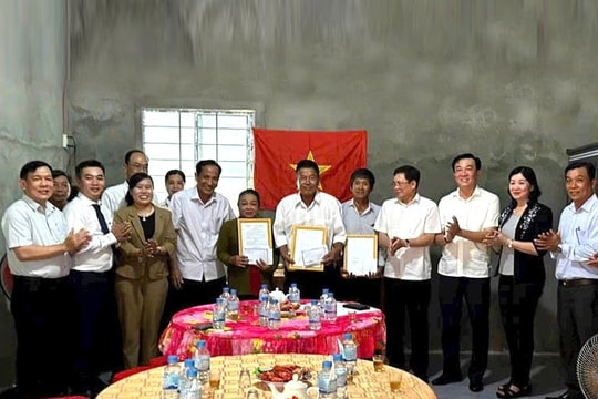 Chia sẻ yêu thương từ những mái nhà