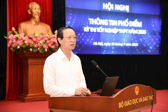 Thứ trưởng Bộ GD-ĐT: "Điểm thi tốt nghiệp THPT 2025 không “sốc” như nhiều người lo ngại"