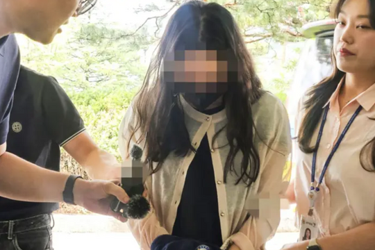 Hàn Quốc: Giáo viên và phụ huynh bắt tay đột nhập trường trộm đề thi