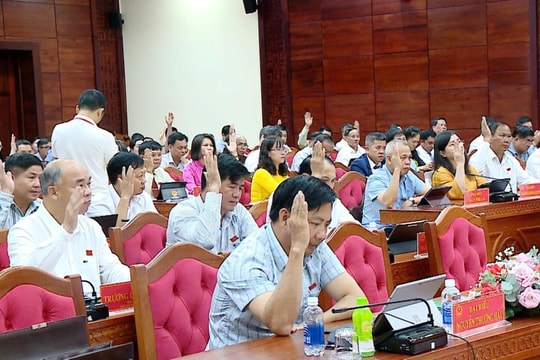 Ban hành chính sách hỗ trợ cán bộ công tác sau sắp xếp đơn vị hành chính