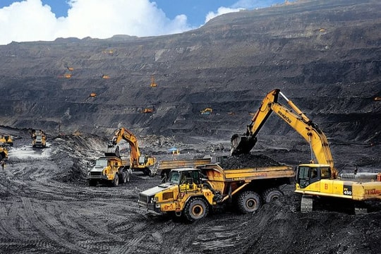 TKV: Mỗi ngày tốn hơn 5,5 tỷ đồng tiền lãi vay, lợi nhuận đi lùi, thu nhập của Tổng giám đốc giảm còn hơn 80 triệu/tháng