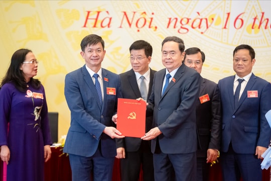 Văn phòng Quốc hội tiếp tục đổi mới mạnh mẽ, với tư duy mới, chuyên sâu hơn, hiệu quả hơn