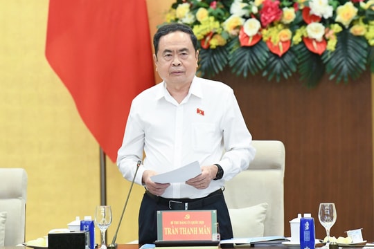 Cấp ủy phải tiêu biểu về bản lĩnh chính trị, trí tuệ, phẩm chất đạo đức, uy tín