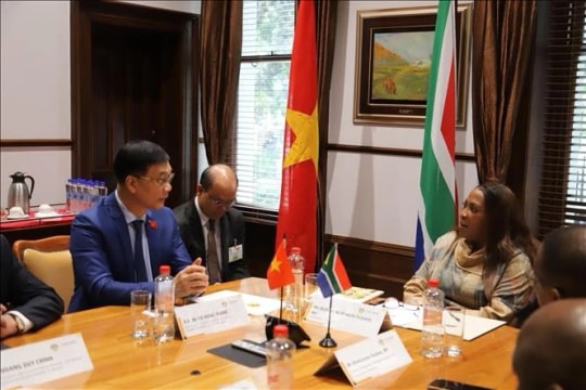 Vietnam, South Africa eye on stronger parliamentary cooperation