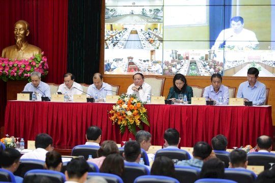 Du lịch hợp lực bứt phá