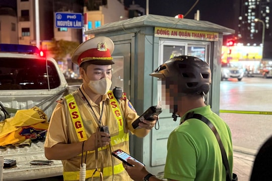 Bền bỉ, duy trì kiểm tra, xử lý vi phạm nồng độ cồn đối với lái xe trên toàn TP. Hà Nội