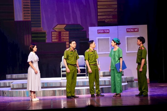 Vở kịch "Đối mặt": Tác phẩm sân khấu đặc sắc chào mừng kỷ niệm 80 năm Ngày truyền thống CAND Việt Nam
