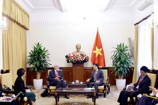 Deputy FM works with diplomats of Morocco, Switzerland, Senegal