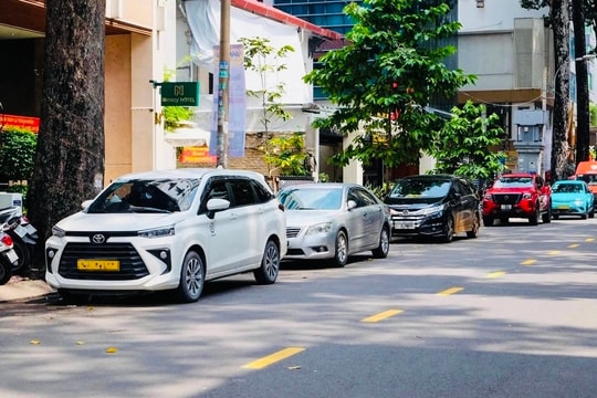 TP. Hồ Chí Minh: Nghiên cứu lắp đặt thêm camera giám sát, xử phạt lấn chiếm lòng đường, vỉa hè