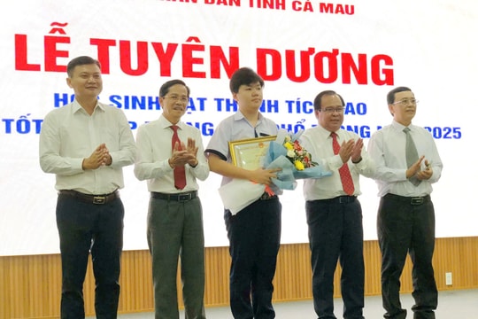 Cà Mau: Tuyên dương học sinh xuất sắc kỳ thi tốt nghiệp THPT 2025