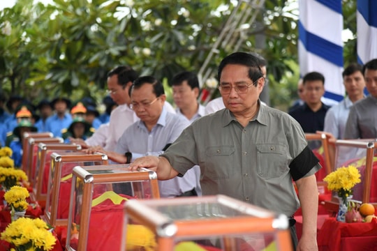 Thủ tướng Phạm Minh Chính dự Lễ truy điệu, an táng 81 hài cốt liệt sĩ tại An Giang