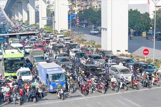 Hà Nội sẵn sàng ưu tiên đầu tư cho lĩnh vực chuyển đổi phương tiện giao thông xanh