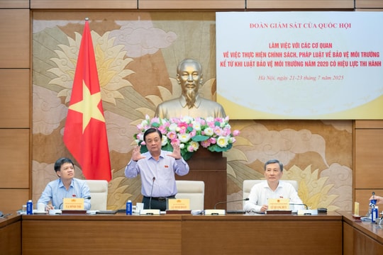 Phó Chủ tịch Quốc hội Lê Minh Hoan chủ trì làm việc với Bộ Xây dựng