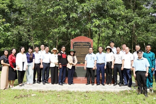 Đảng ủy Các cơ quan Đảng tỉnh Đắk Lắk về nguồn tại Khu căn cứ cách mạng H9